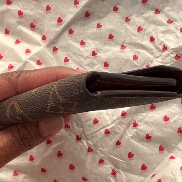 Louis Vuitton Victorine Monogram Wallet - Picture 2 of 9